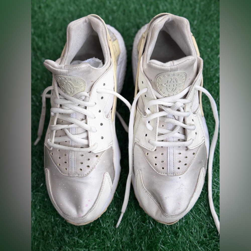 Nike Air Huarache Run
White White (Women's) Size 9